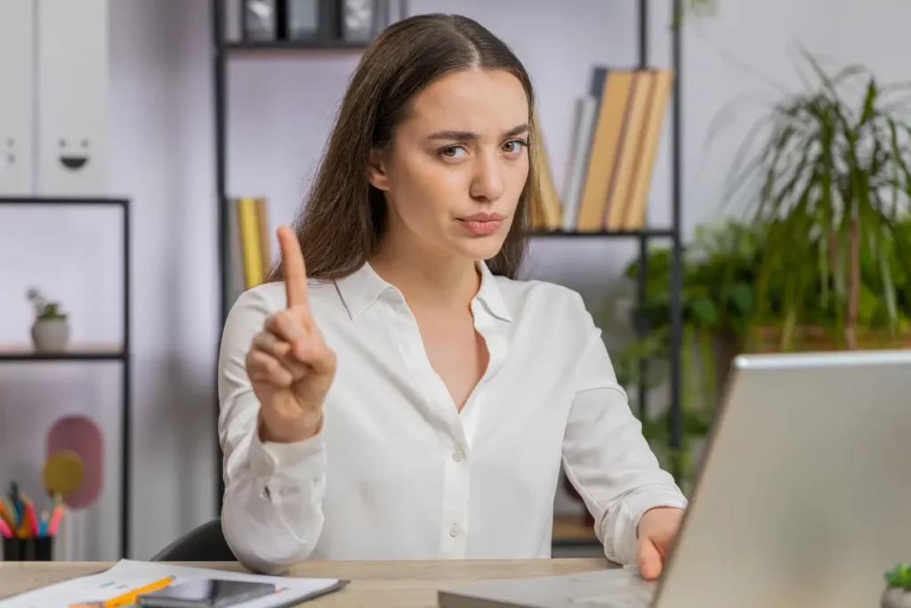 Como Começar no Empreendedorismo Digital (Guia Completo para Iniciantes) 4 Erros Comuns que Iniciantes Devem Evitar